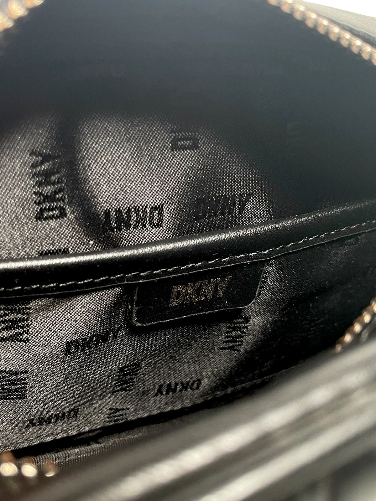 Bolsa DKNY Negra